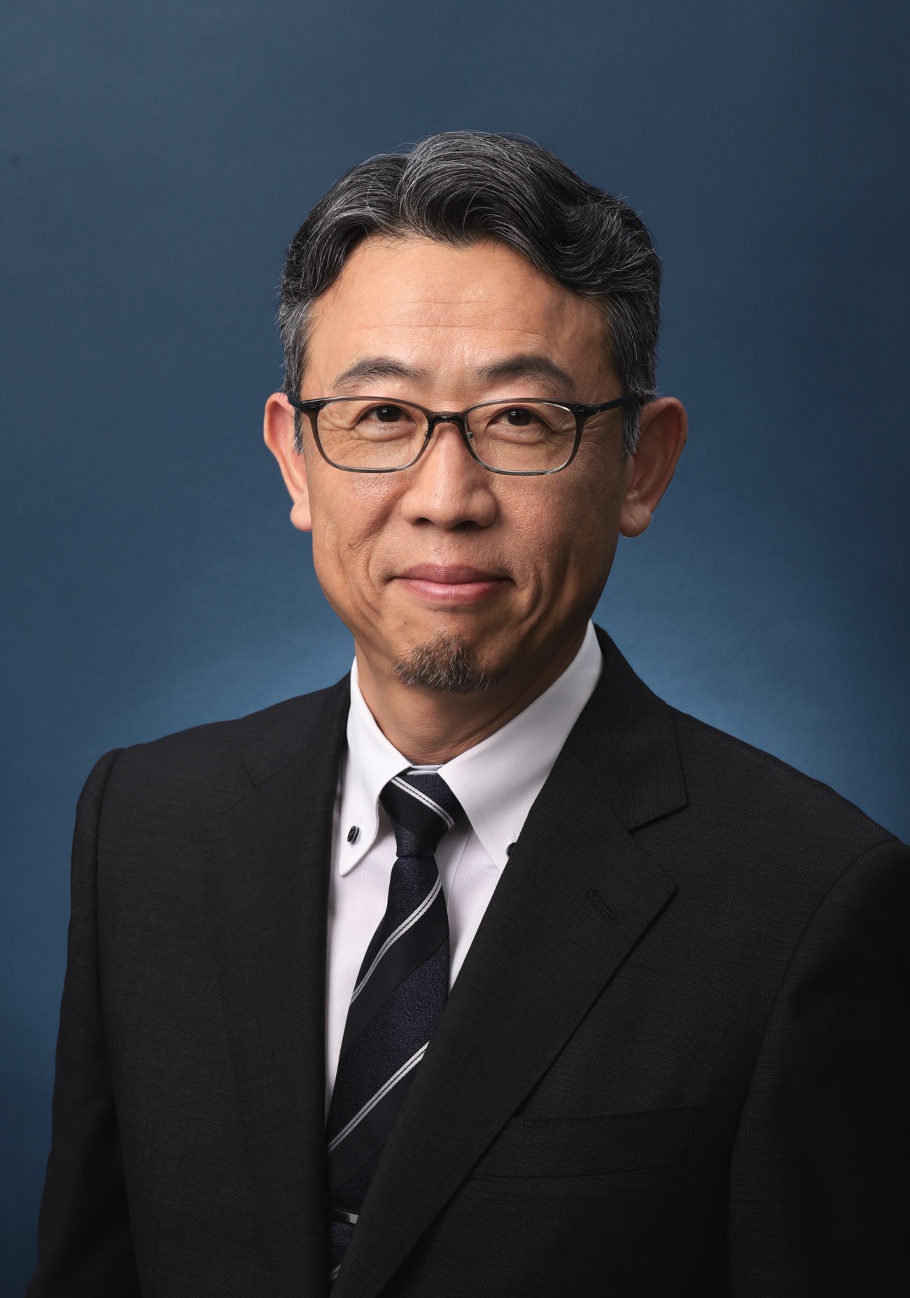 新井 健太郎